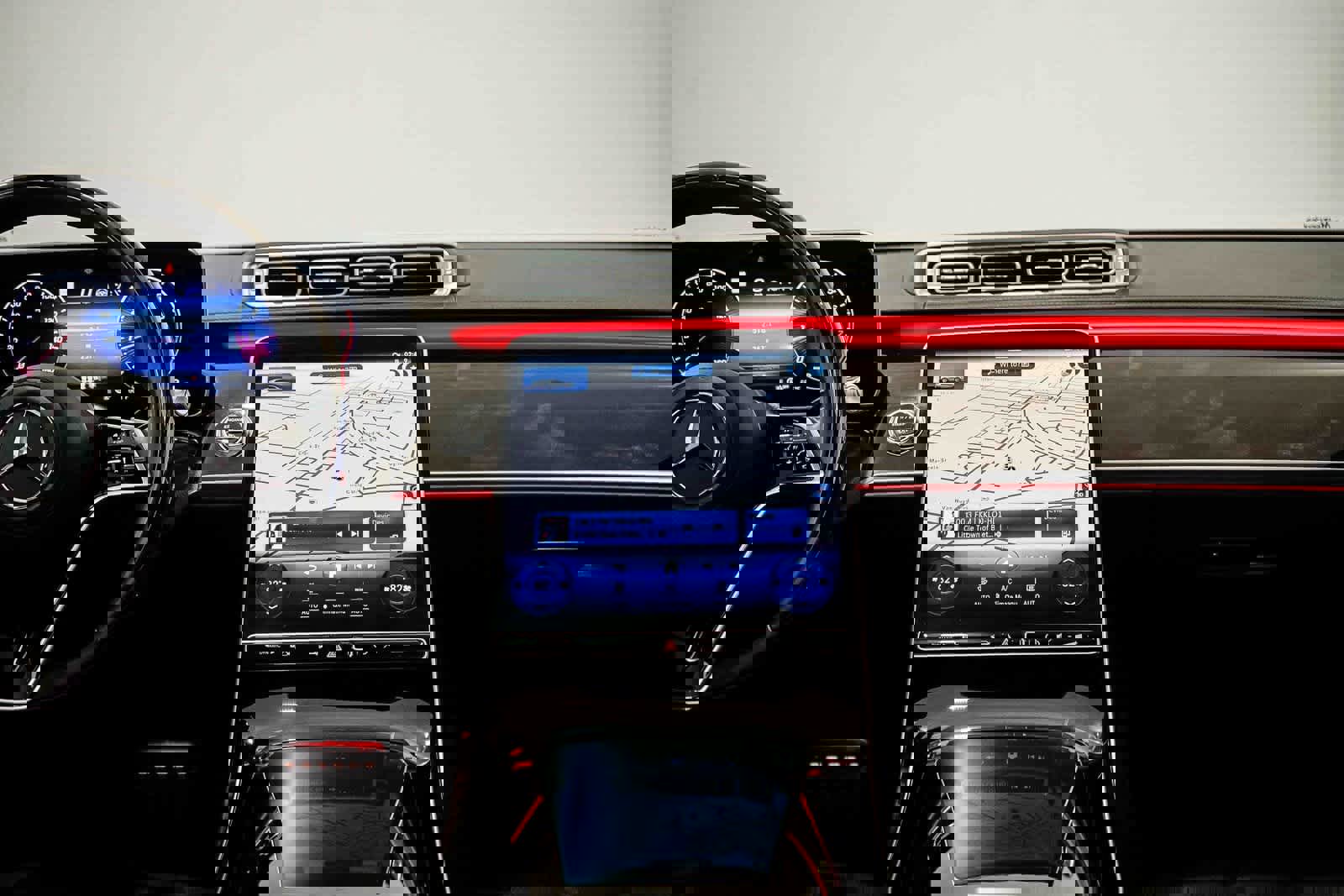 Used 2025 Mercedes-Benz S 580 4MATIC Sedan image 13