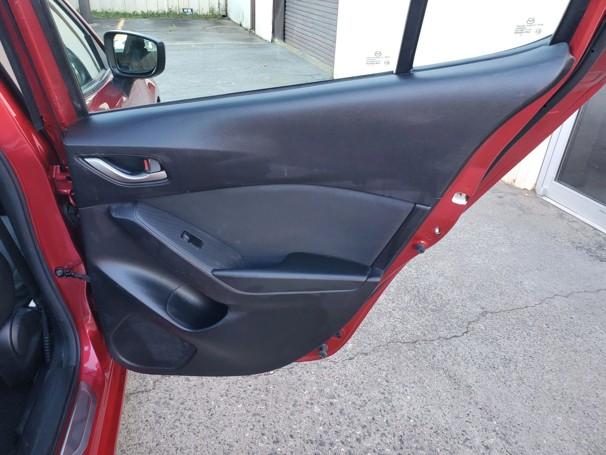 Used 2016 MAZDA MAZDA3 i Sport image 18