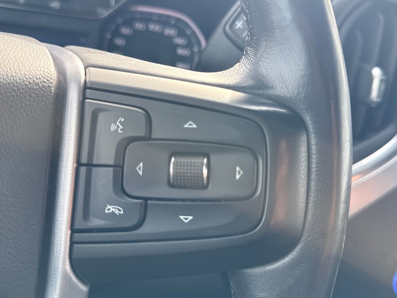 Used 2019 GMC Sierra 1500 SLE image 25