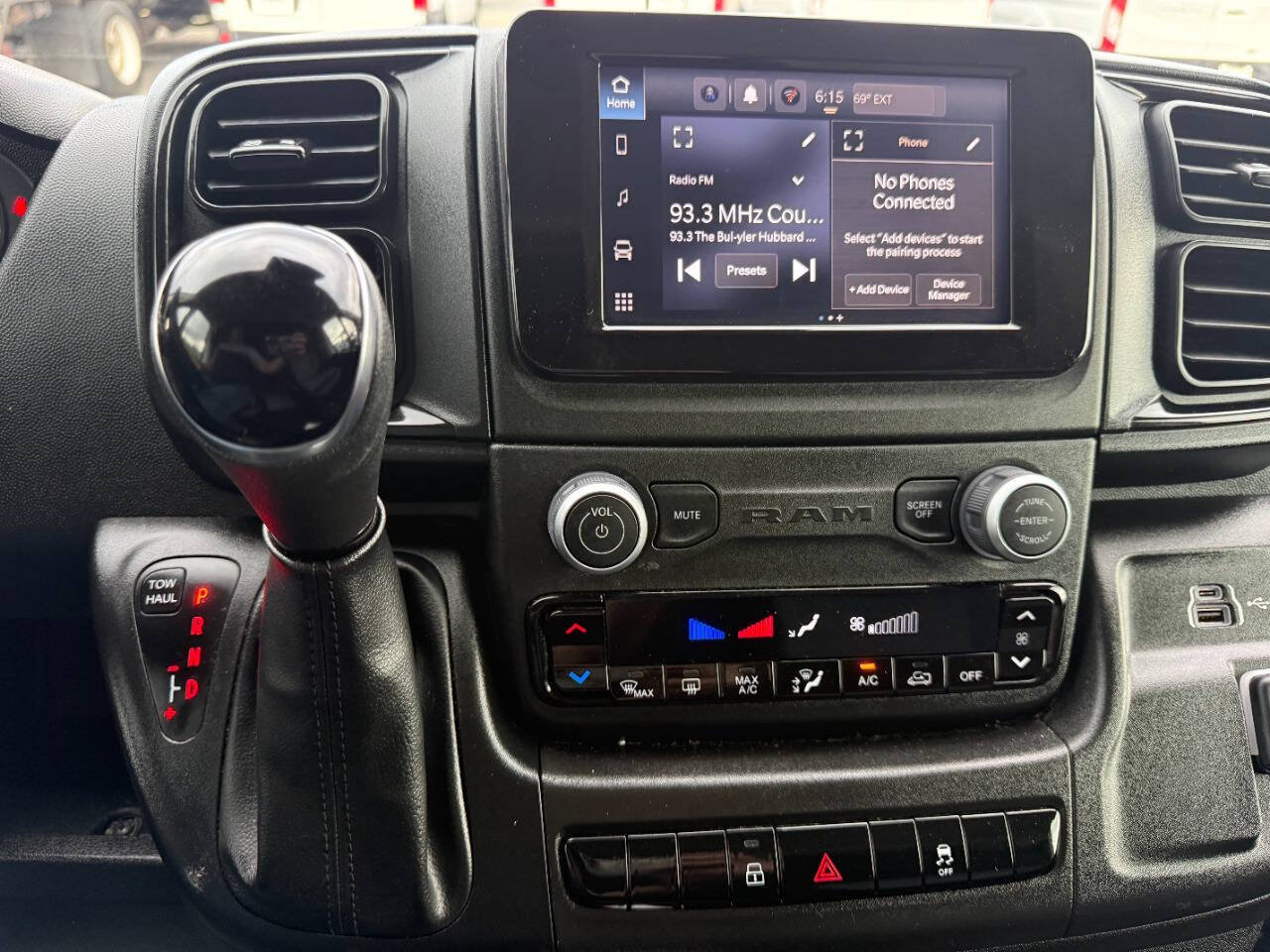 Used 2025 RAM ProMaster 2500 w/ Convenience Group FWD image 32
