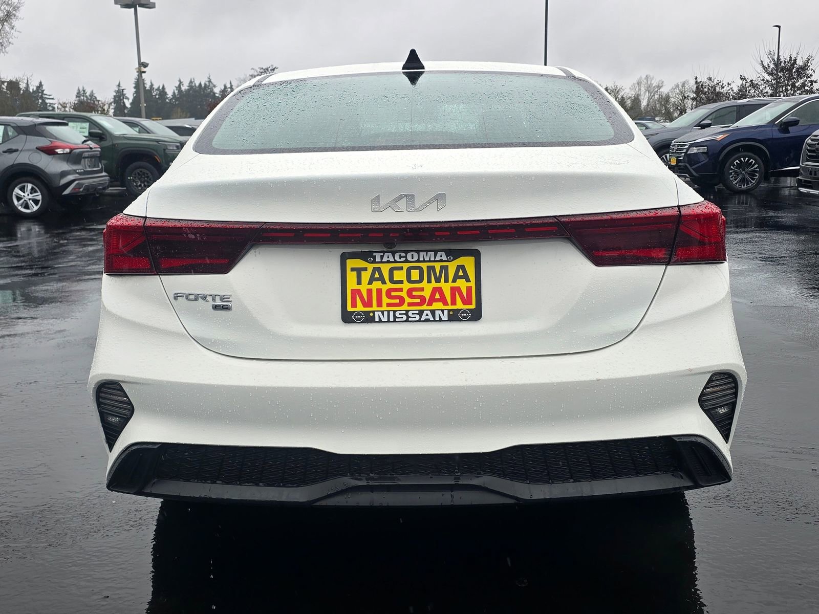 Used 2022 Kia Forte FE image 4