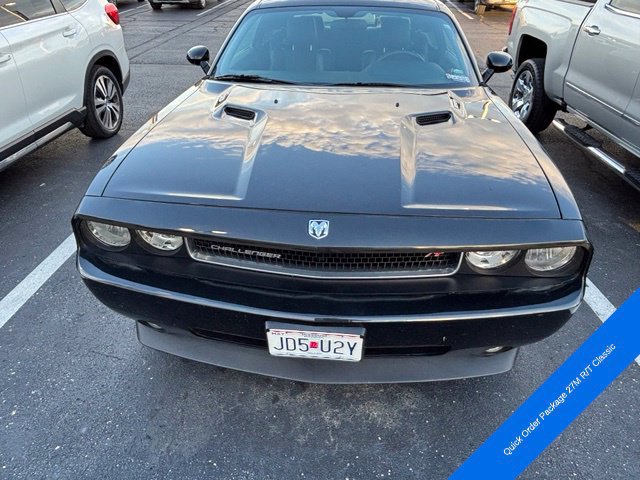 Used 2010 Dodge Challenger R/T RWD image 2