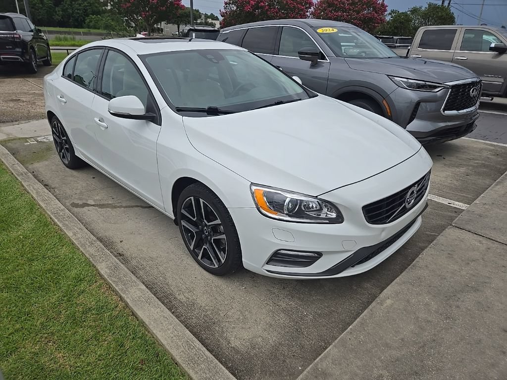 Used 2018 Volvo S60 T5 Dynamic w/ Vision Package FWD image 3