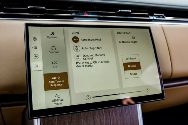 New 2026 Land Rover Range Rover SE AWD/4WD image 36