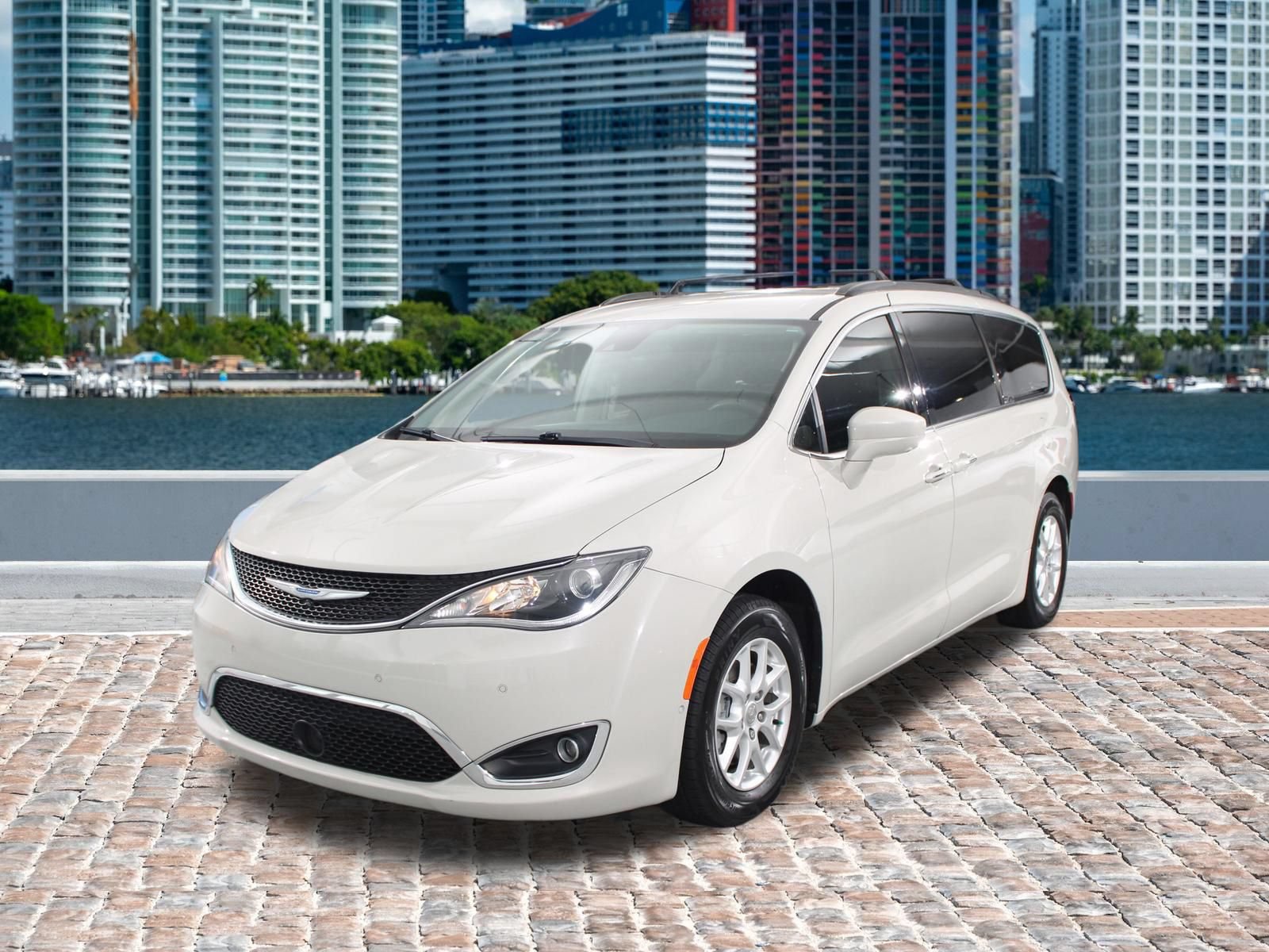 Used 2020 Chrysler Pacifica Touring w/ Advanced Safetytec Group