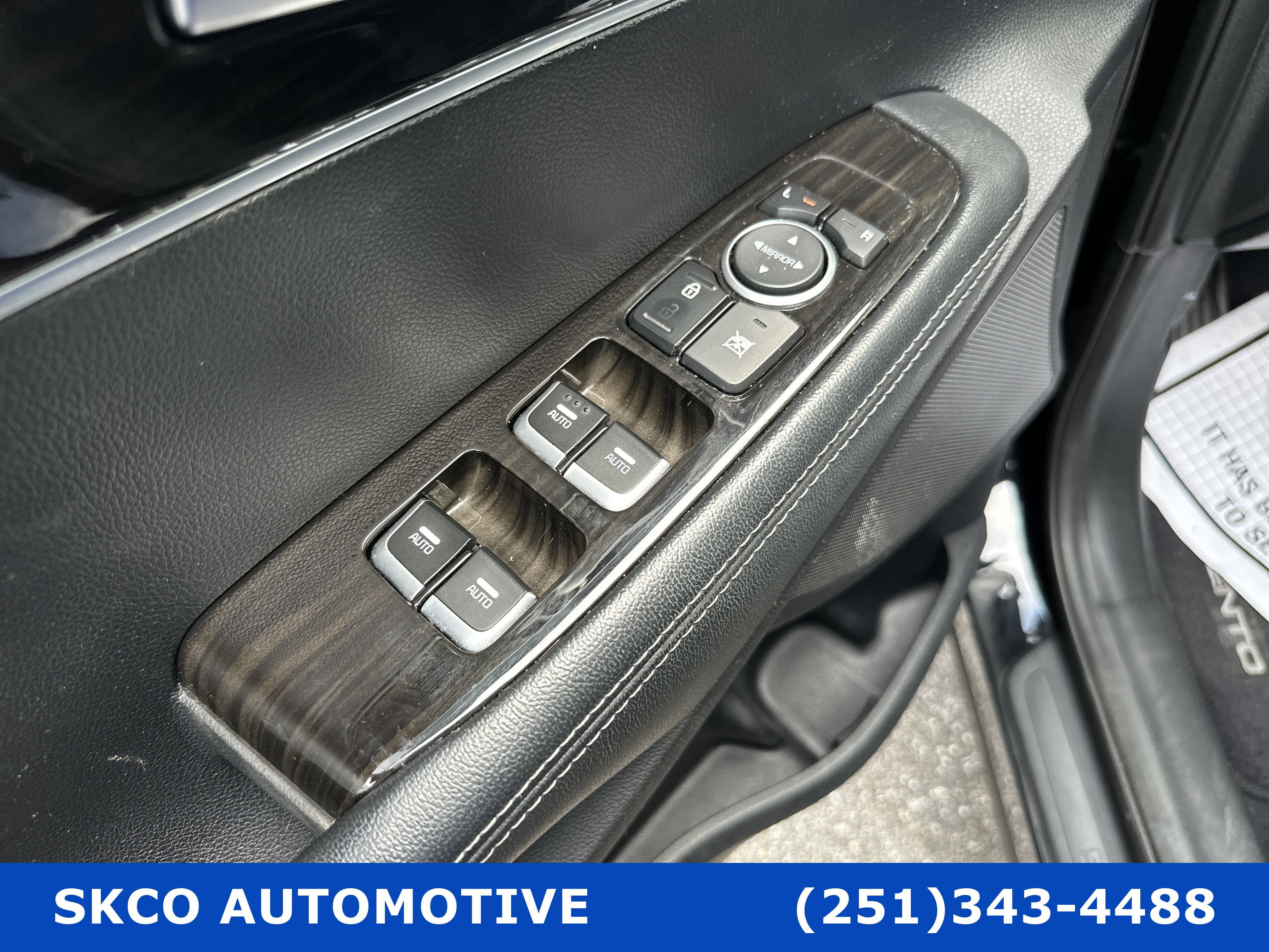 Used 2020 Kia Sorento S image 22