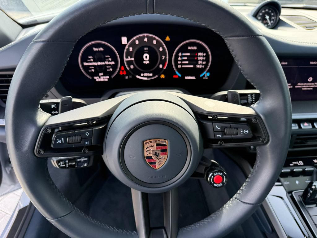 Used 2026 Porsche 911 Carrera RWD image 24