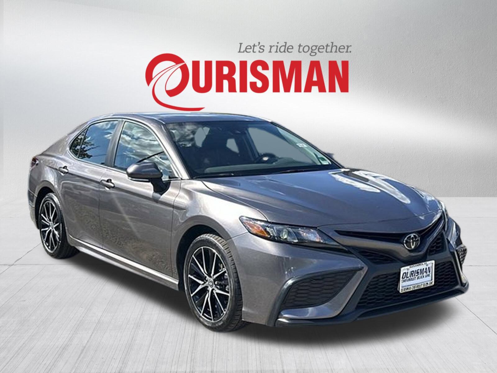 Used 2024 Toyota Camry SE