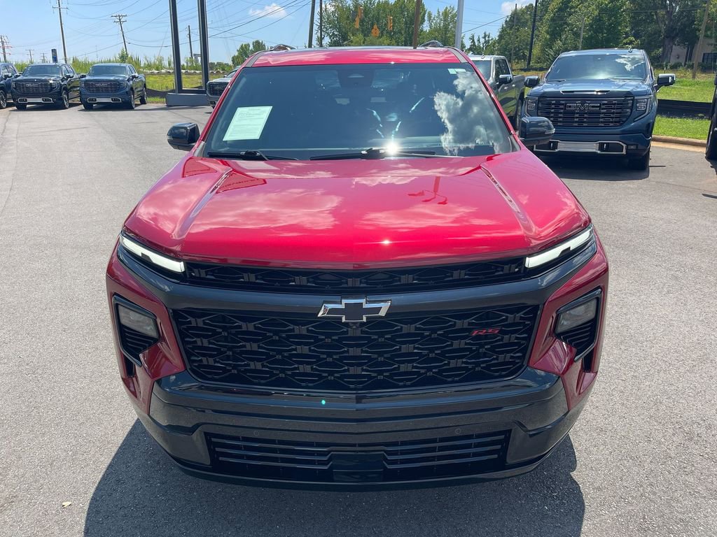 Used 2024 Chevrolet Traverse RS w/ LPO, Floor Liner Package image 8