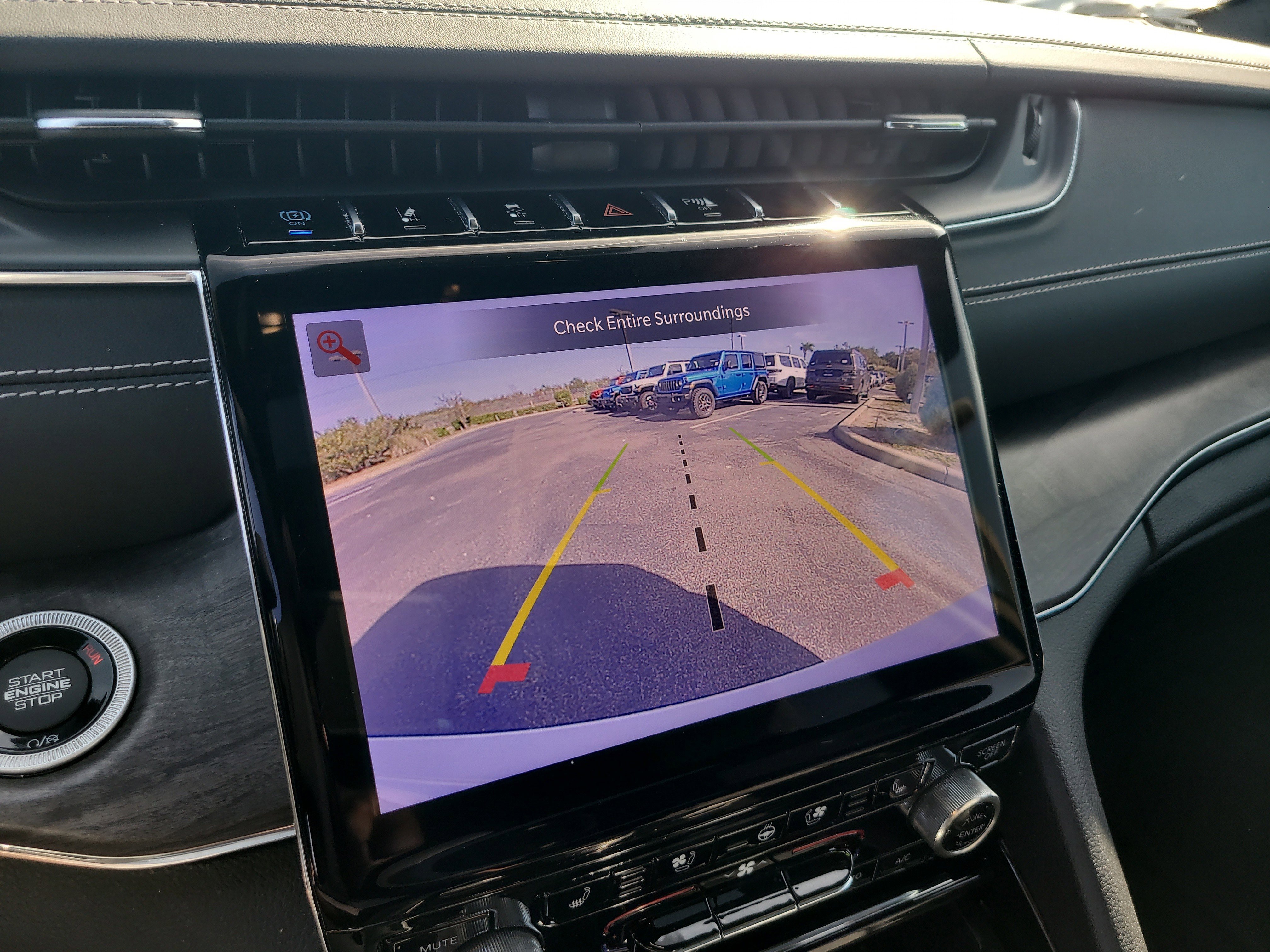 Used 2023 Jeep Grand Cherokee Overland w/ Luxury Tech Group IV image 24