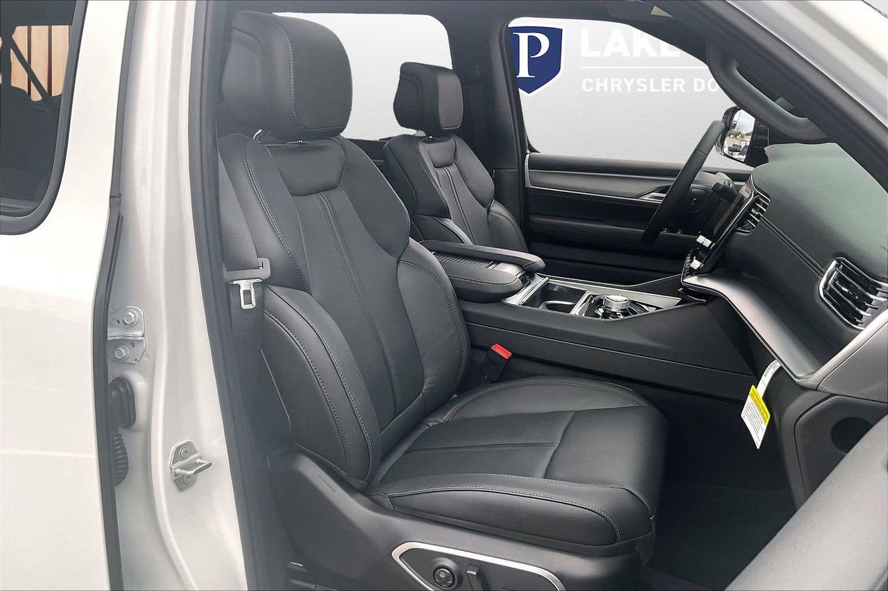 New 2026 Jeep Grand Wagoneer L Limited w/ Premium Group II image 25