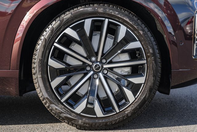New 2026 Volvo XC90 B6 Ultra w/ Protection Package Premier image 16