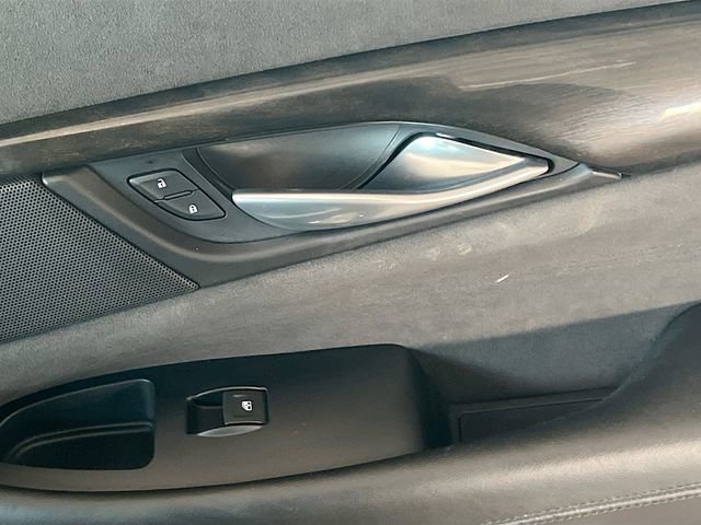 Used 2018 Cadillac Escalade Platinum image 32