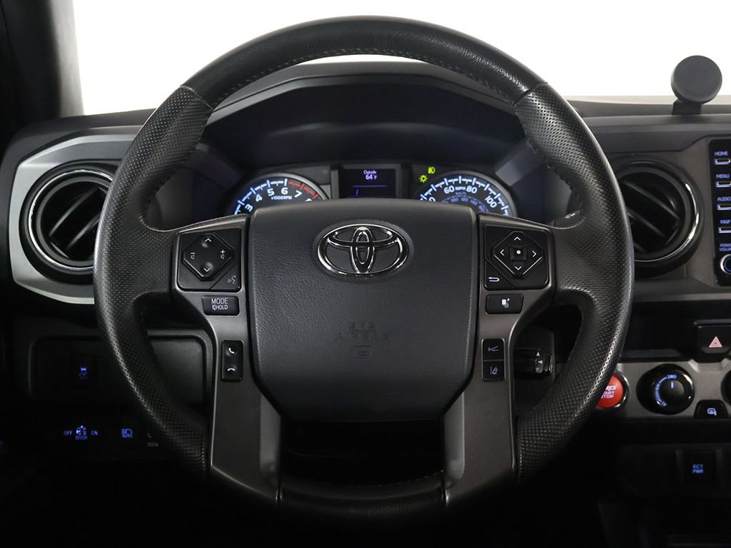Used 2020 Toyota Tacoma TRD Off-Road AWD/4WD image 28