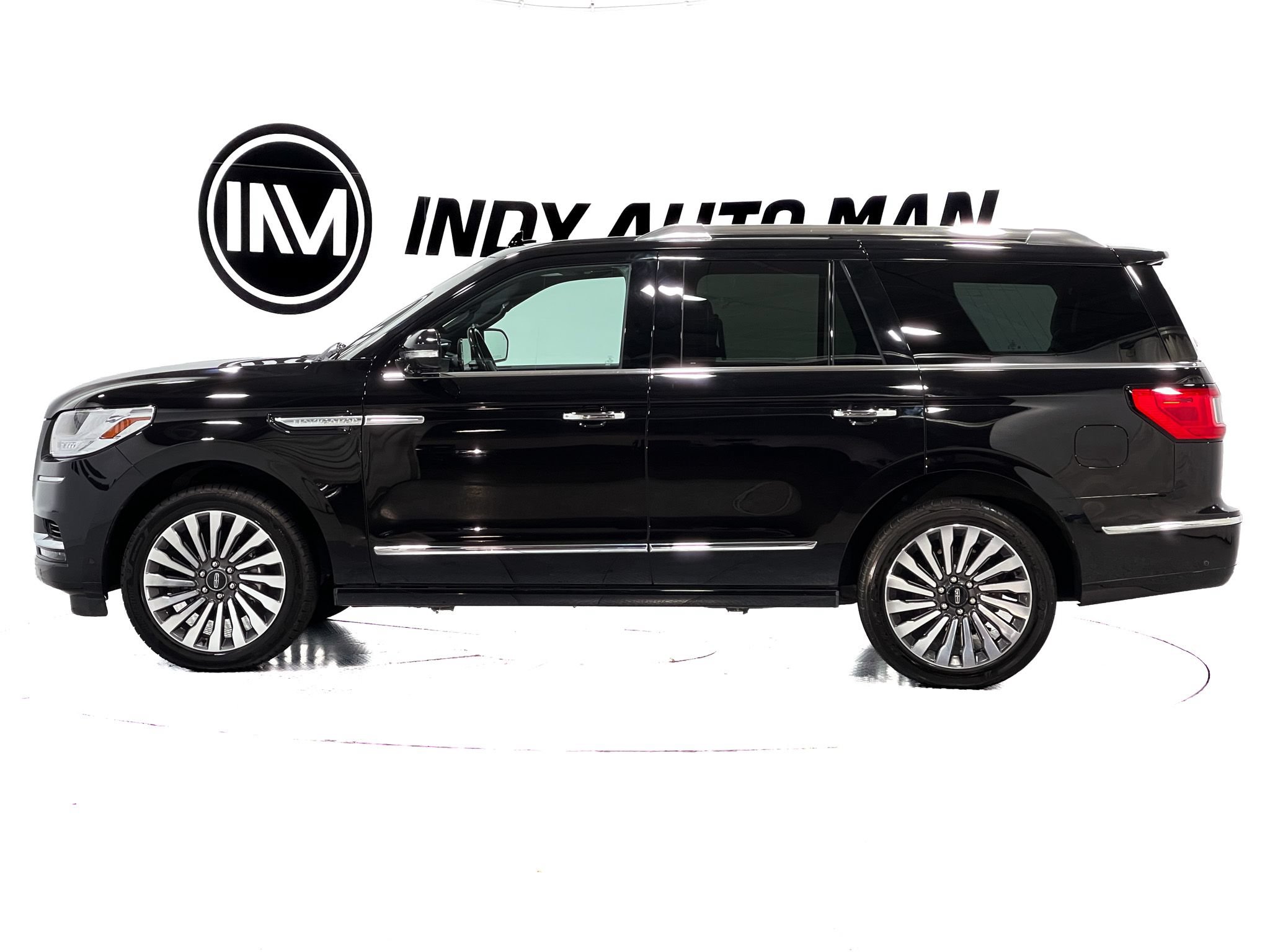 Used 2019 Lincoln Navigator Reserve AWD/4WD image 7
