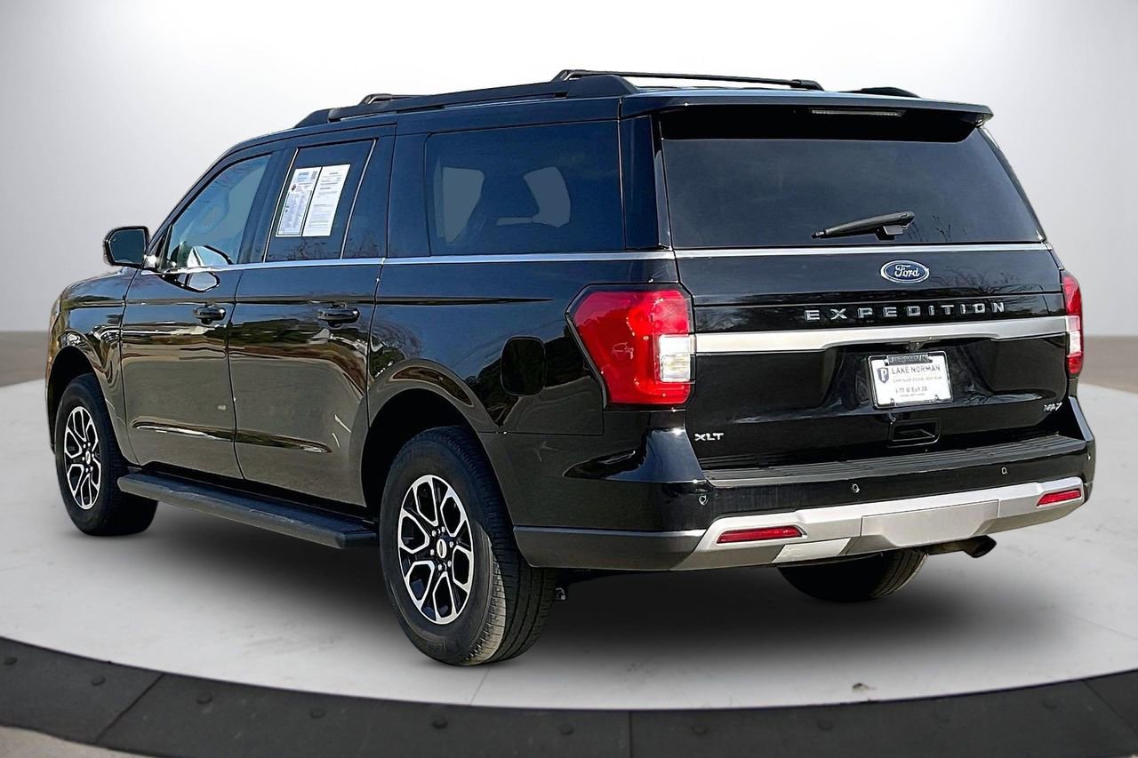 Used 2024 Ford Expedition Max XLT image 7