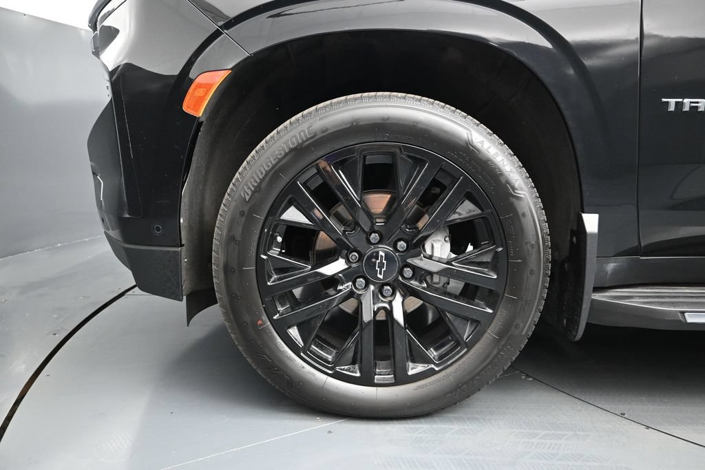 Used 2023 Chevrolet Tahoe Premier w/ Advanced Technology Package AWD/4WD image 15