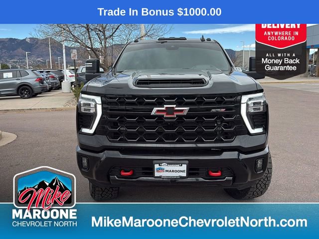 Used 2024 Chevrolet Silverado 2500 ZR2 w/ Technology Package image 2
