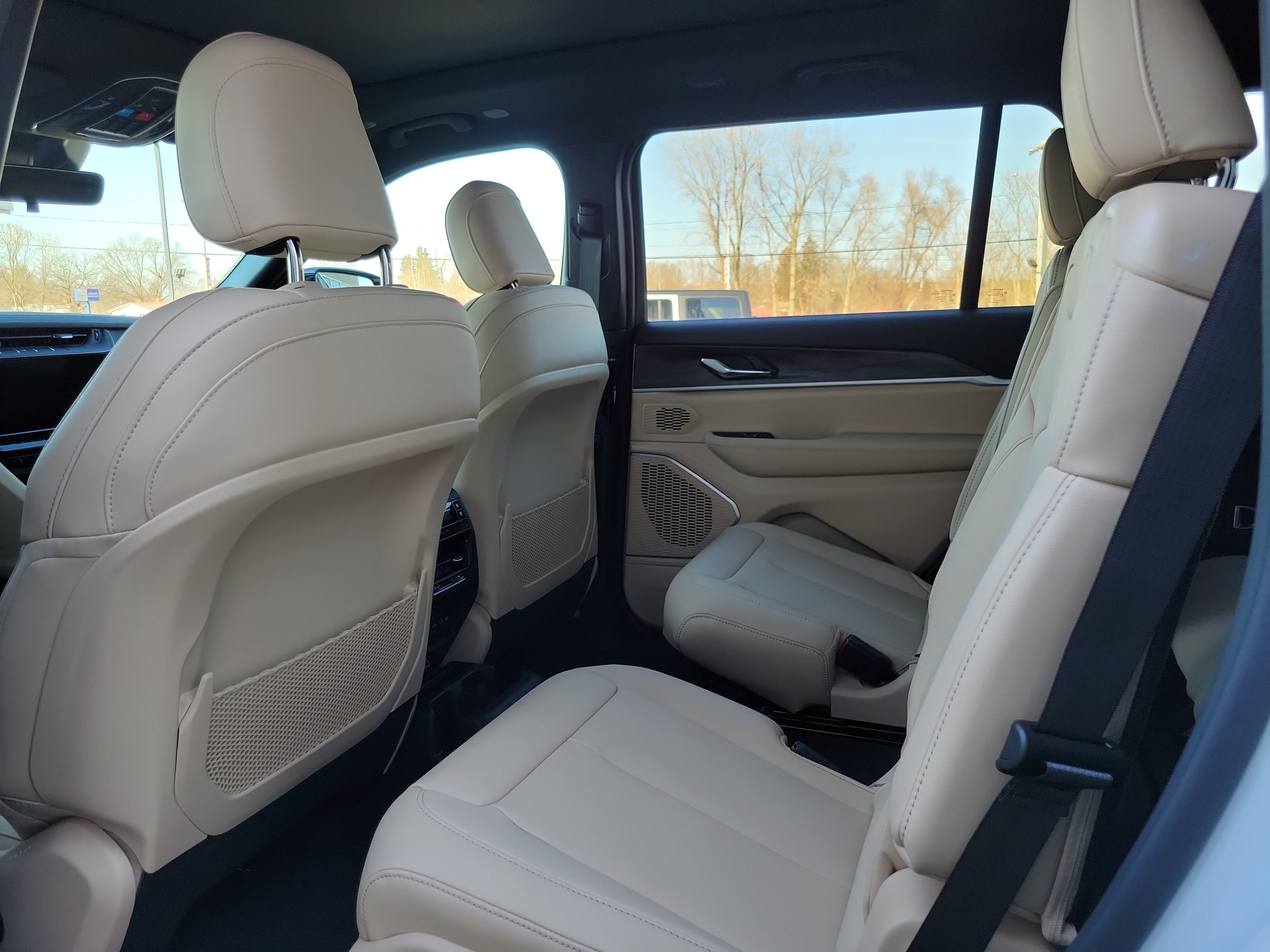 New 2026 Jeep Grand Cherokee L Limited image 18