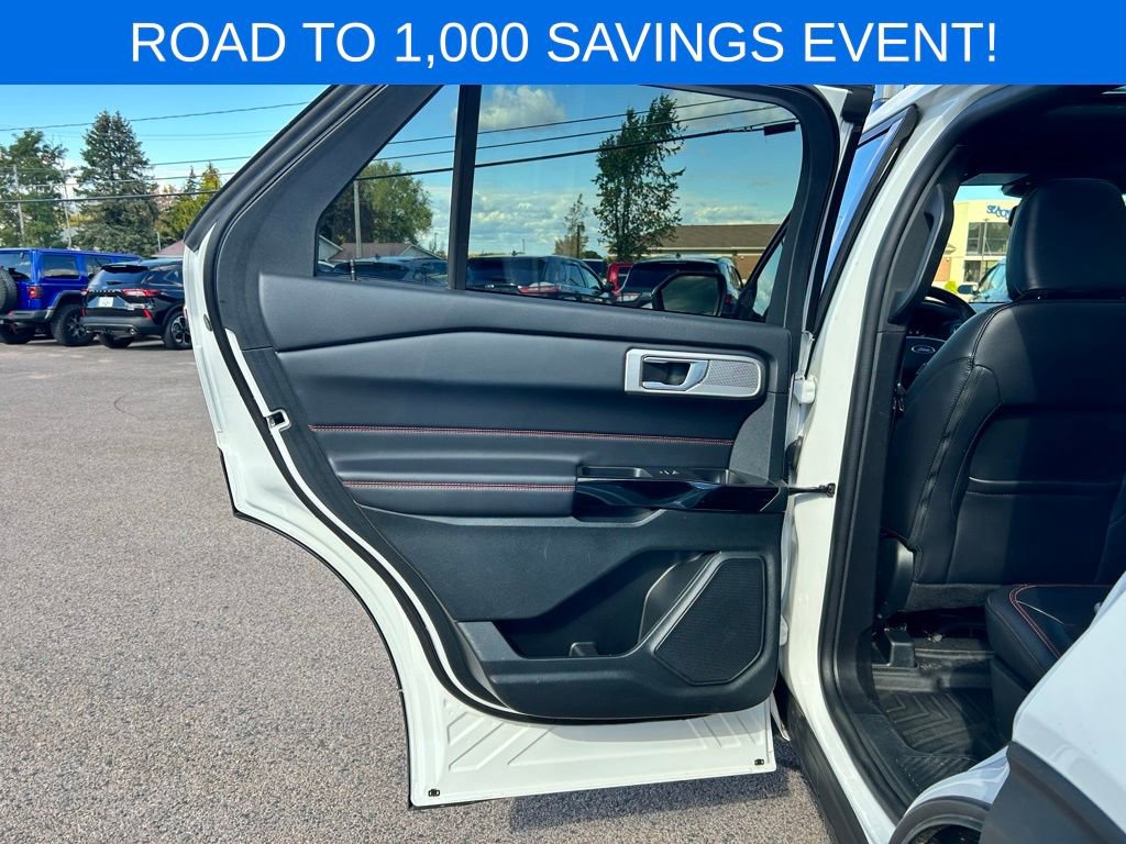Certified 2023 Ford Explorer ST-Line w/ Class IV Trailer Tow Package image 18