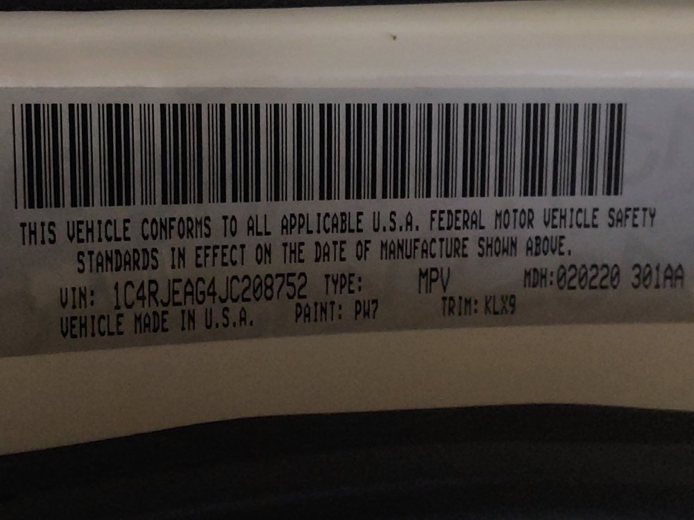 Used 2018 Jeep Grand Cherokee Altitude image 33