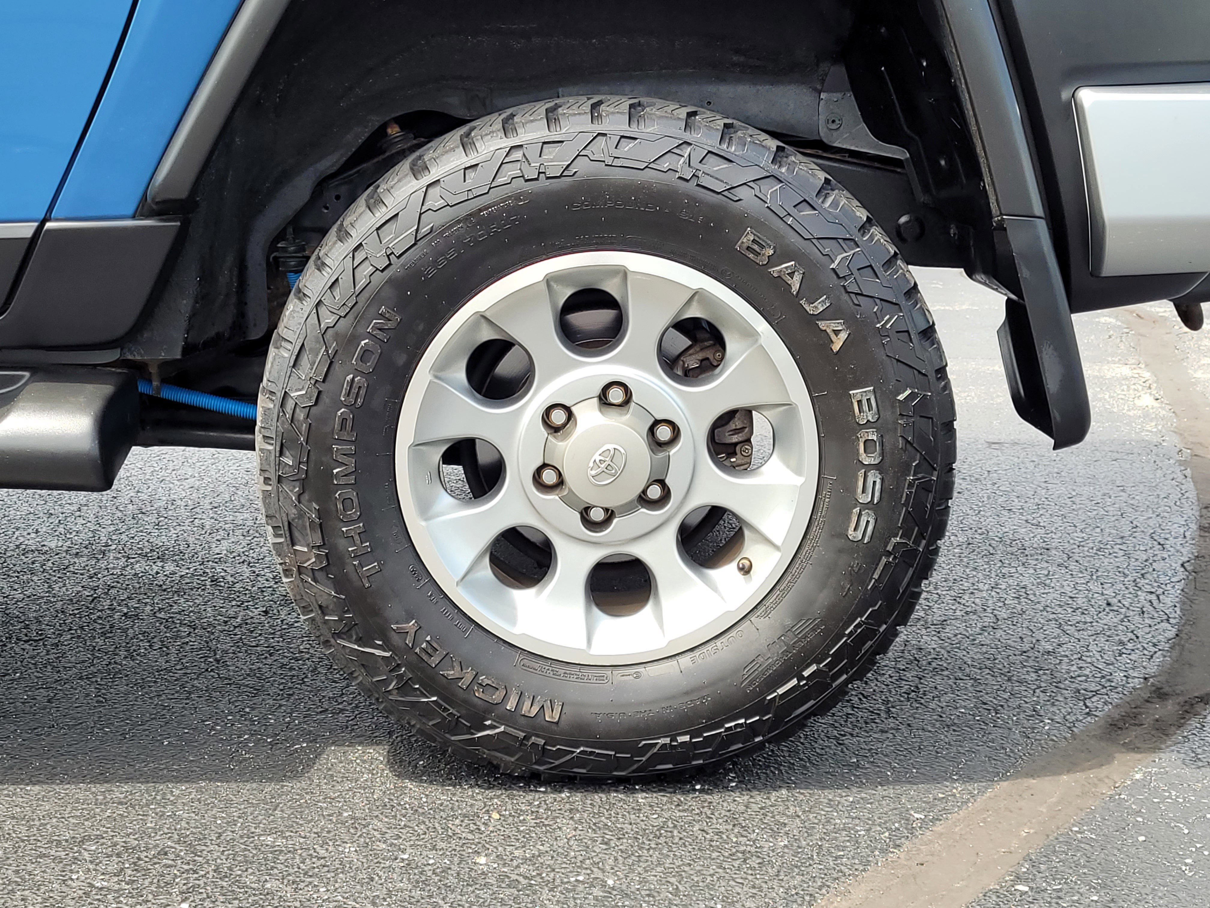 Used 2013 Toyota FJ Cruiser 4WD w/ Convenience Pkg image 11
