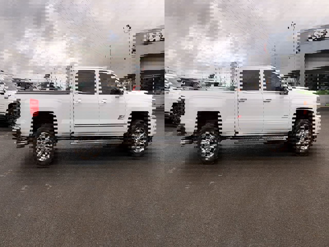 Used 2017 Chevrolet Silverado 2500 LTZ w/ Duramax Plus Package image 6