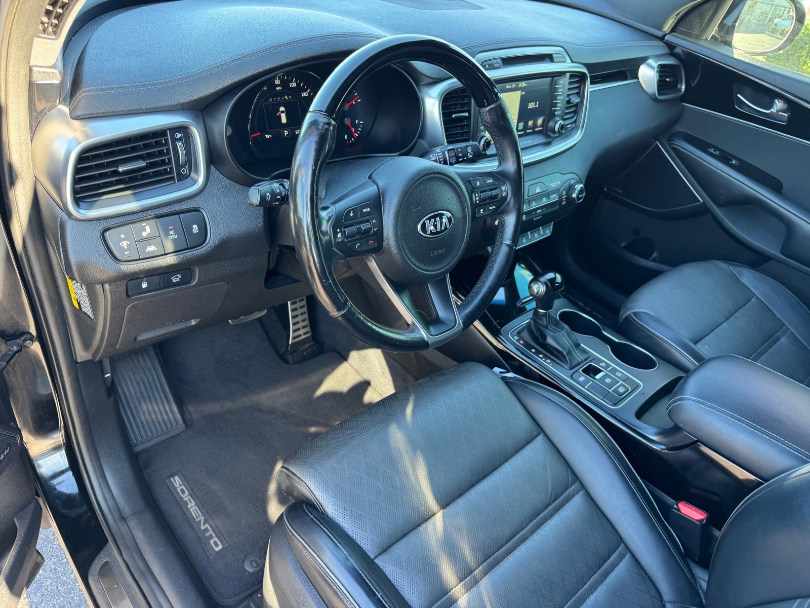 Used 2016 Kia Sorento SX w/ SXL Technology Package image 16