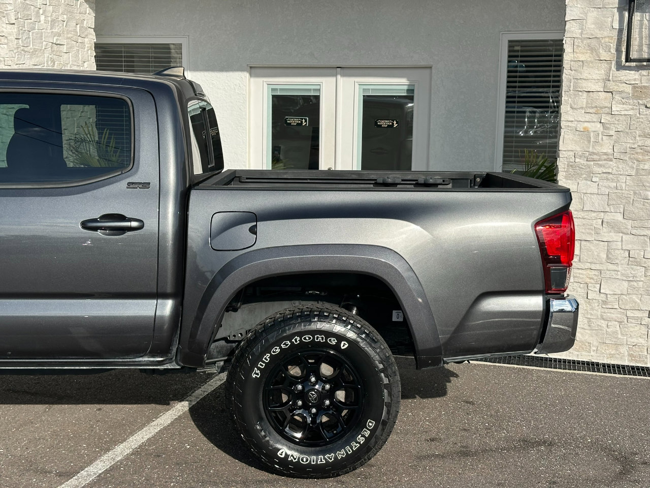 Used 2019 Toyota Tacoma SR5 image 9