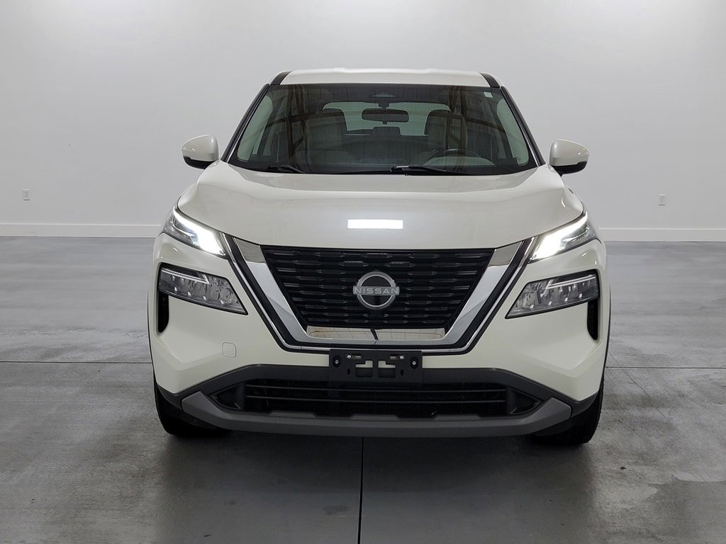 Used 2022 Nissan Rogue SV FWD image 3