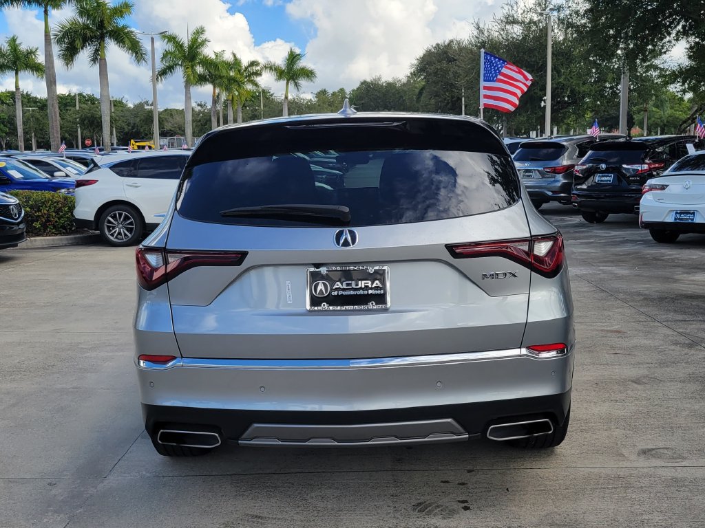 Used 2025 Acura MDX w/ Technology Package FWD image 6
