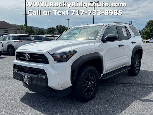 Used 2025 Toyota 4Runner SR5 AWD/4WD image 4