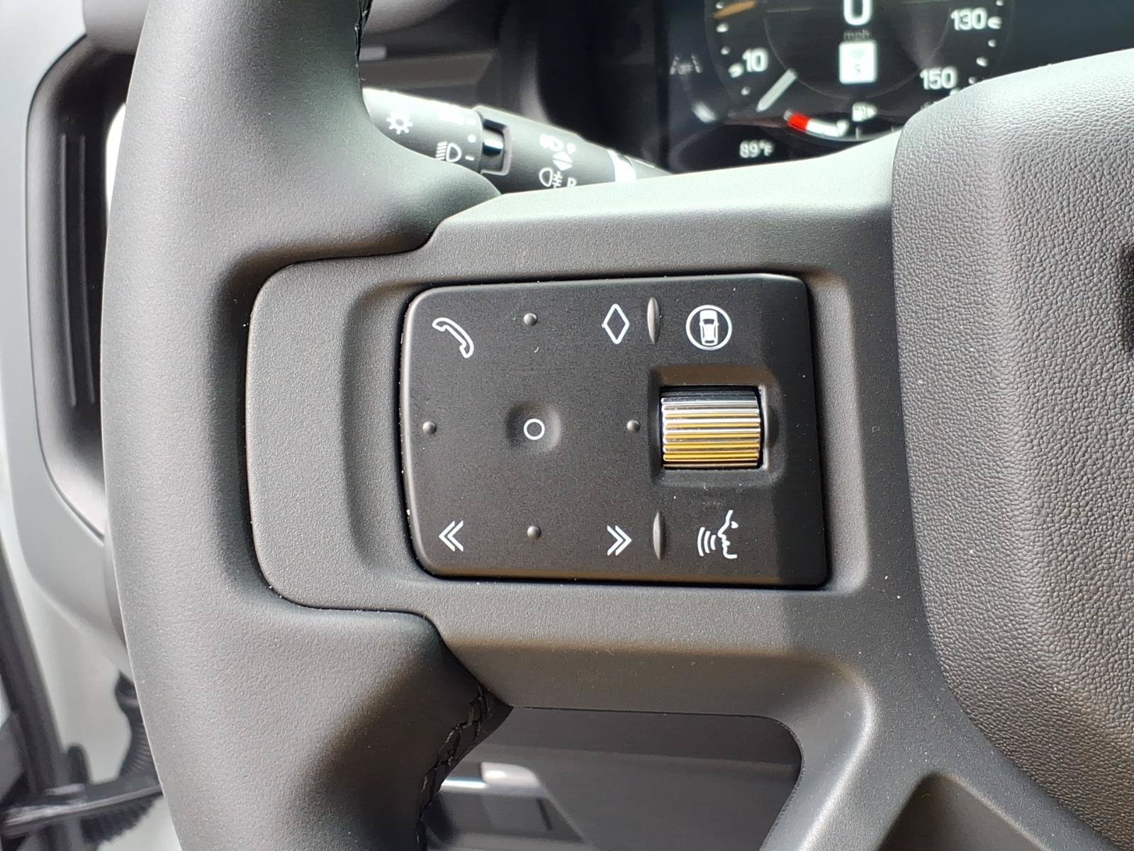 New 2026 Land Rover Defender 110 S AWD/4WD image 15