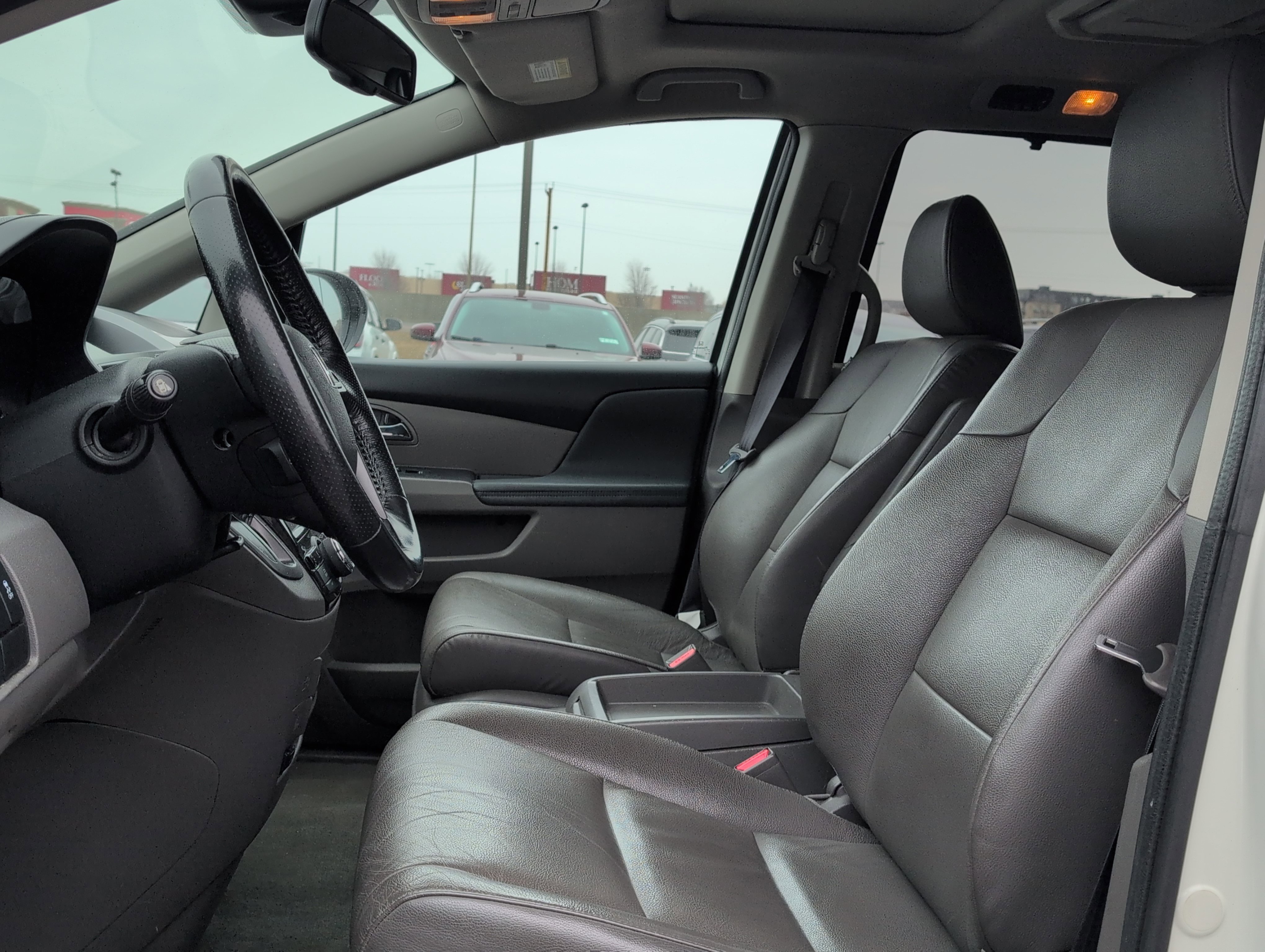 Used 2017 Honda Odyssey Touring image 4