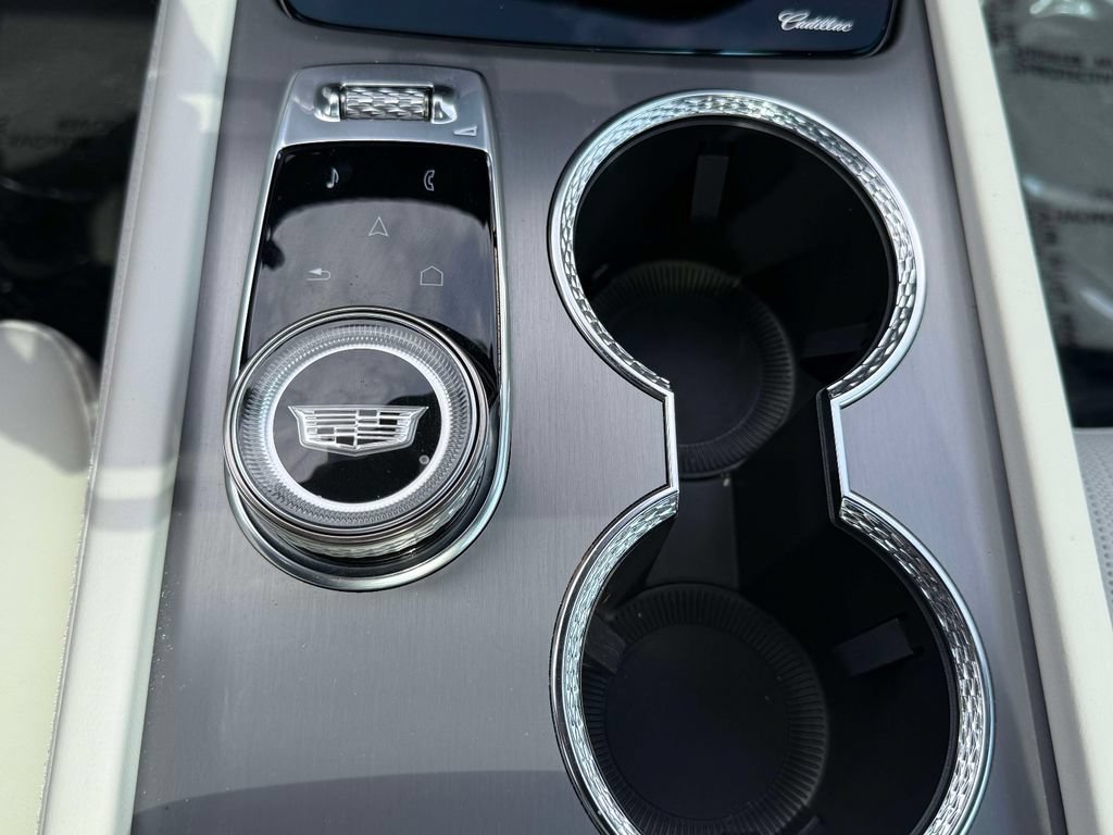 Used 2026 Cadillac Vistiq Luxury AWD/4WD image 24