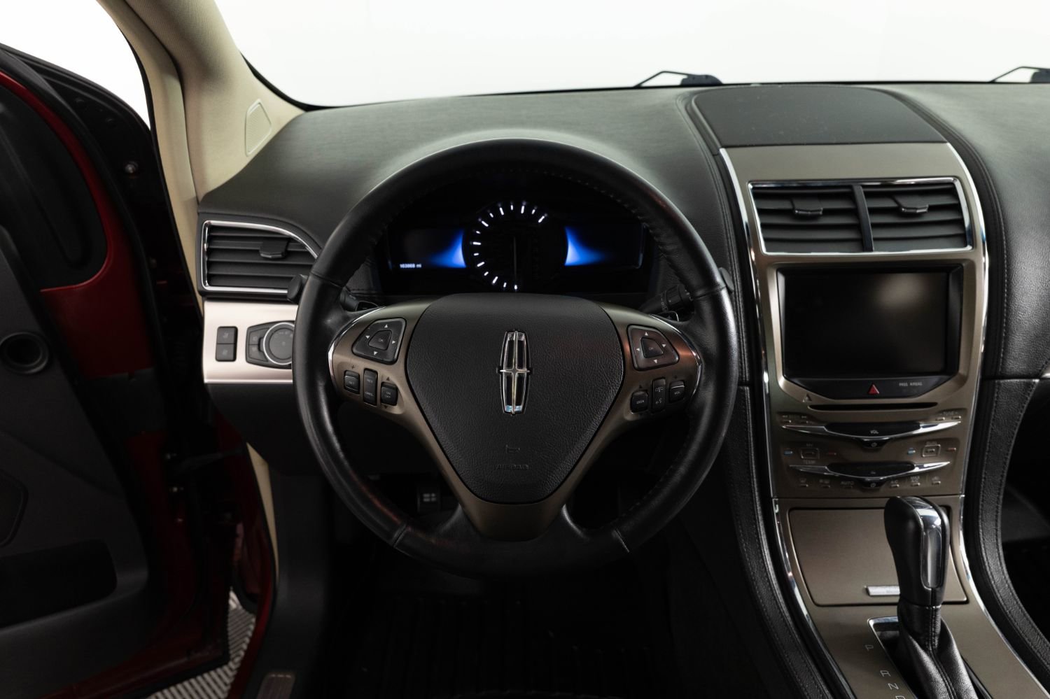 Used 2013 Lincoln MKX AWD image 29