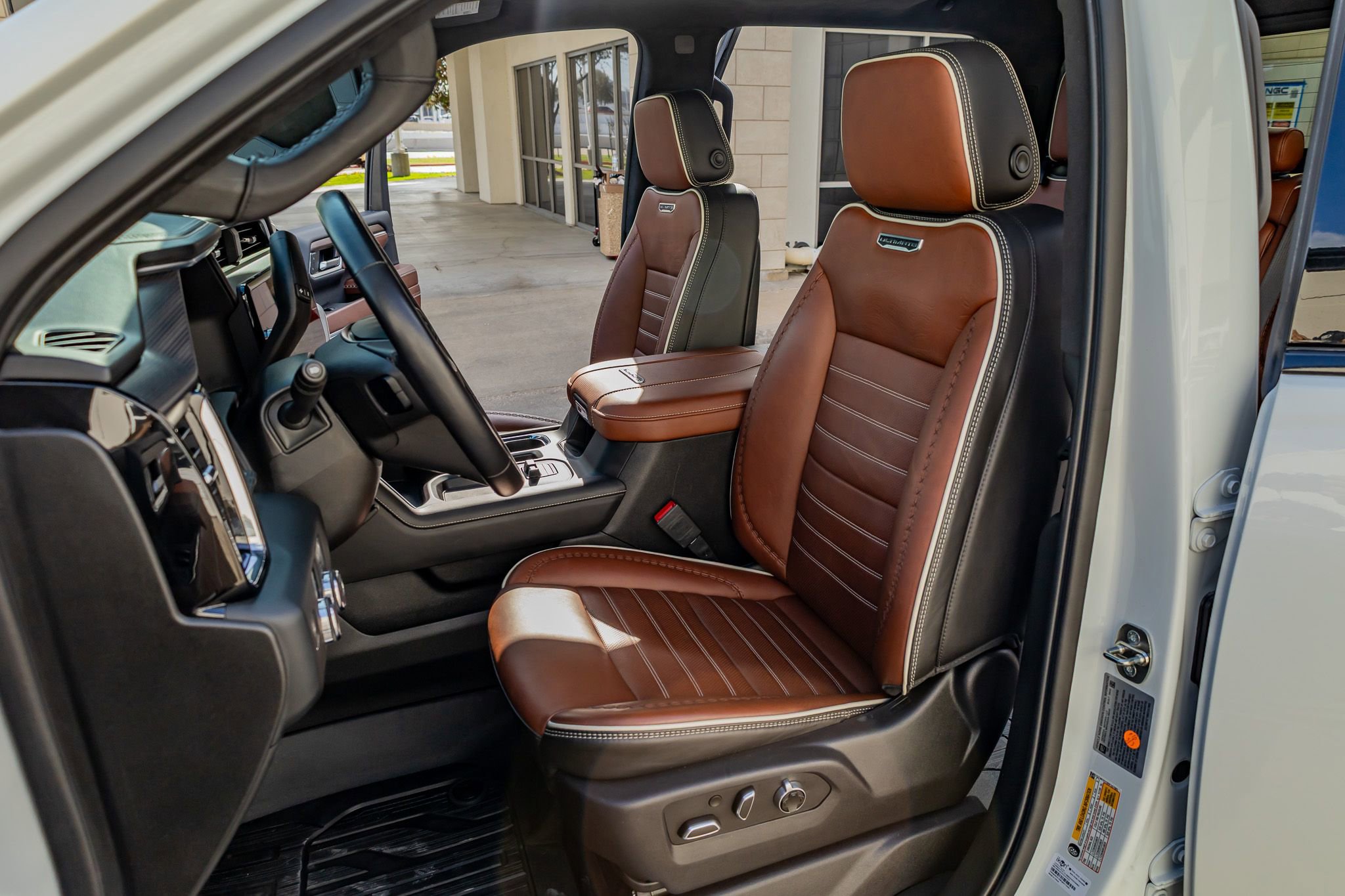 Used 2024 GMC Sierra 3500 Denali Ultimate image 30