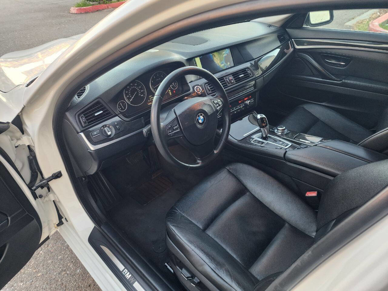 Used 2012 BMW 528i Sedan RWD image 17