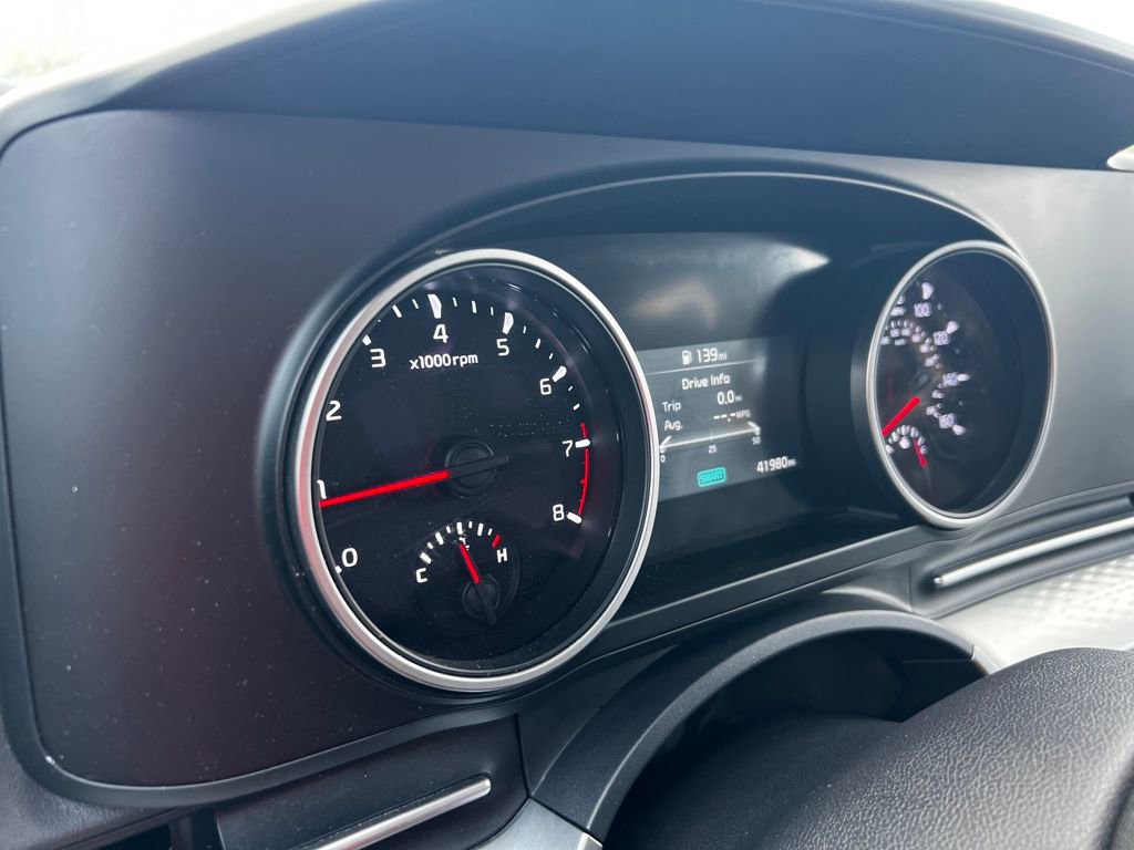 Used 2024 Kia Carnival LX image 20