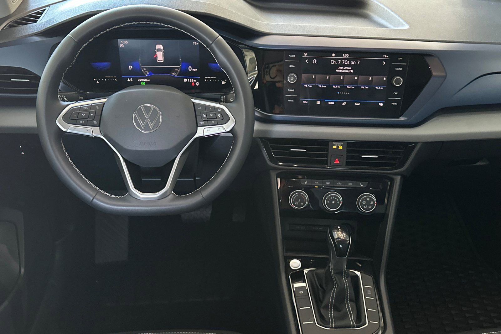 Used 2023 Volkswagen Taos SE w/ Panoramic Sunroof Package FWD image 14