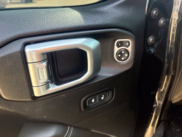 Used 2019 Jeep Wrangler Unlimited Sahara w/ Safety Group AWD/4WD image 10