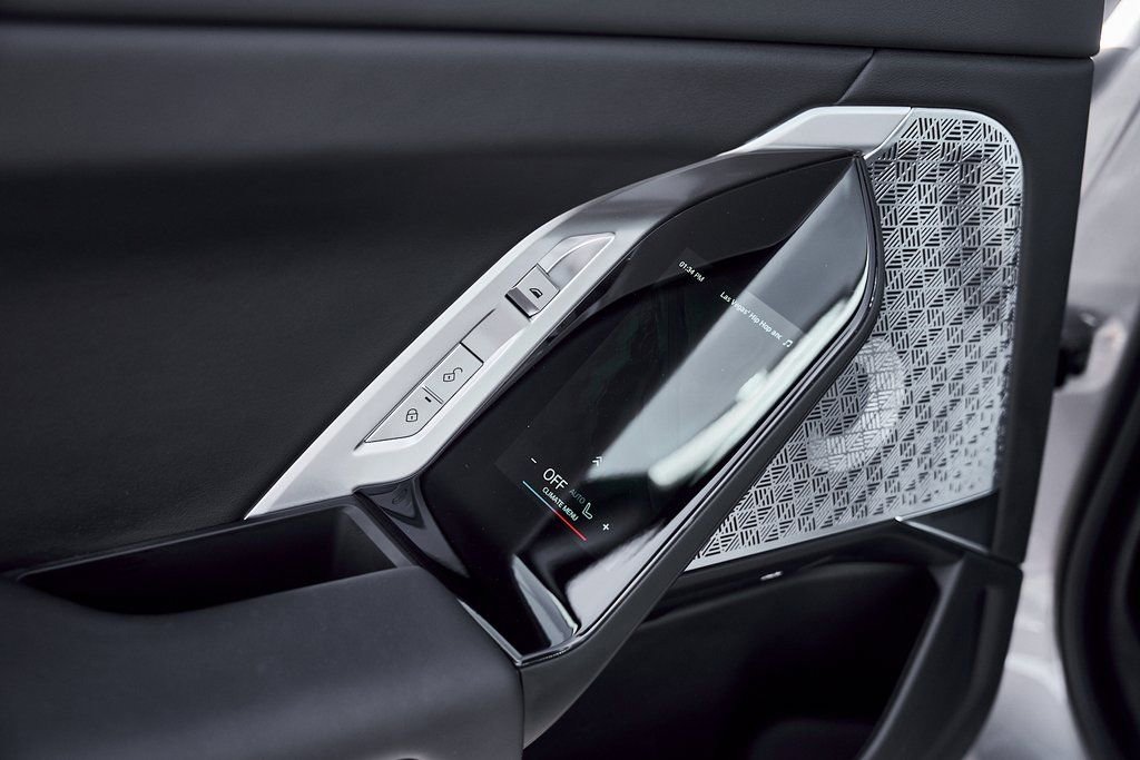 Used 2024 BMW 760i xDrive image 48