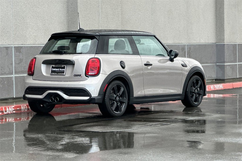 Used 2023 MINI Cooper S w/ Signature Upholstery Package image 4