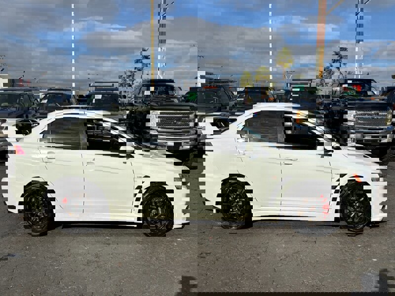 Used 2008 Mitsubishi Lancer Evolution GSR image 3