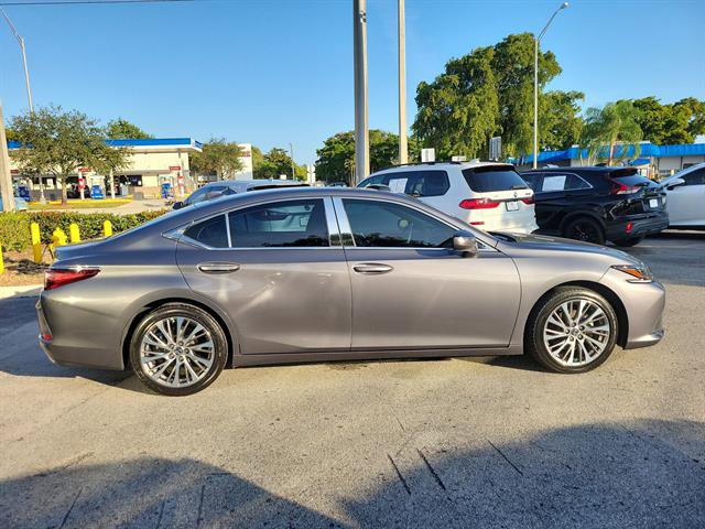 Used 2019 Lexus ES 350 w/ Luxury Package image 21