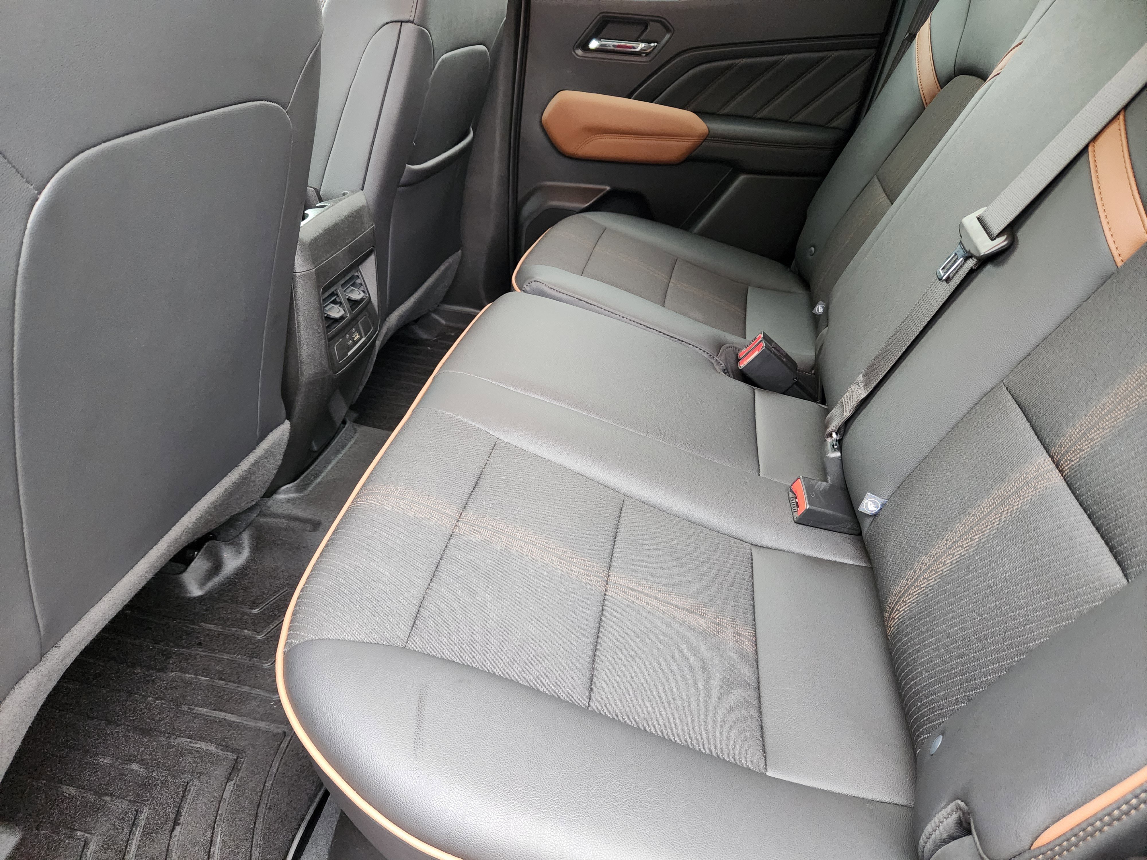 Certified 2023 GMC Canyon AT4 w/ Canyon Safety Plus Package image 30