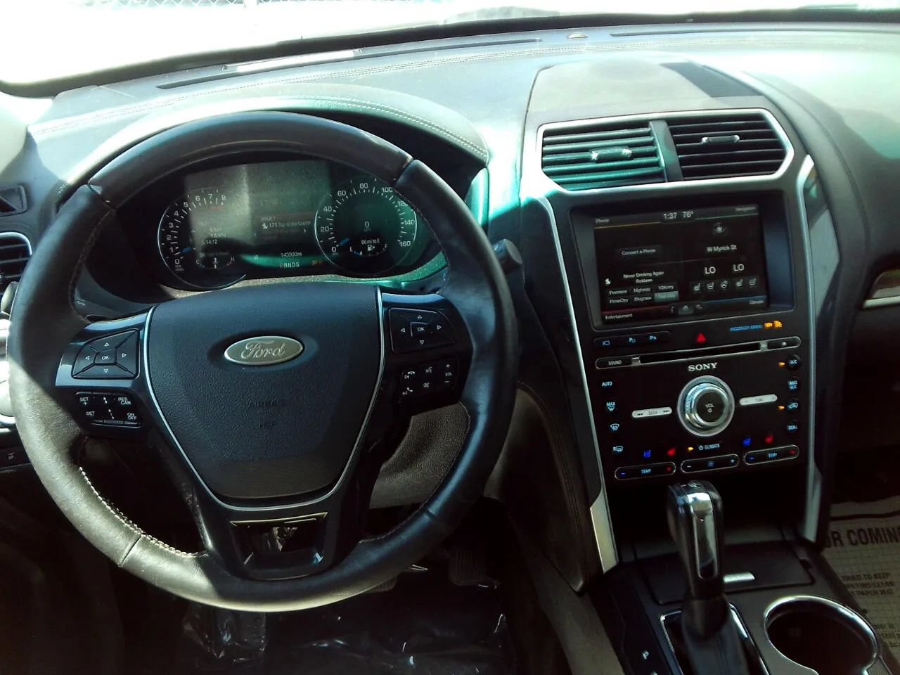 Used 2016 Ford Explorer Platinum AWD/4WD image 19