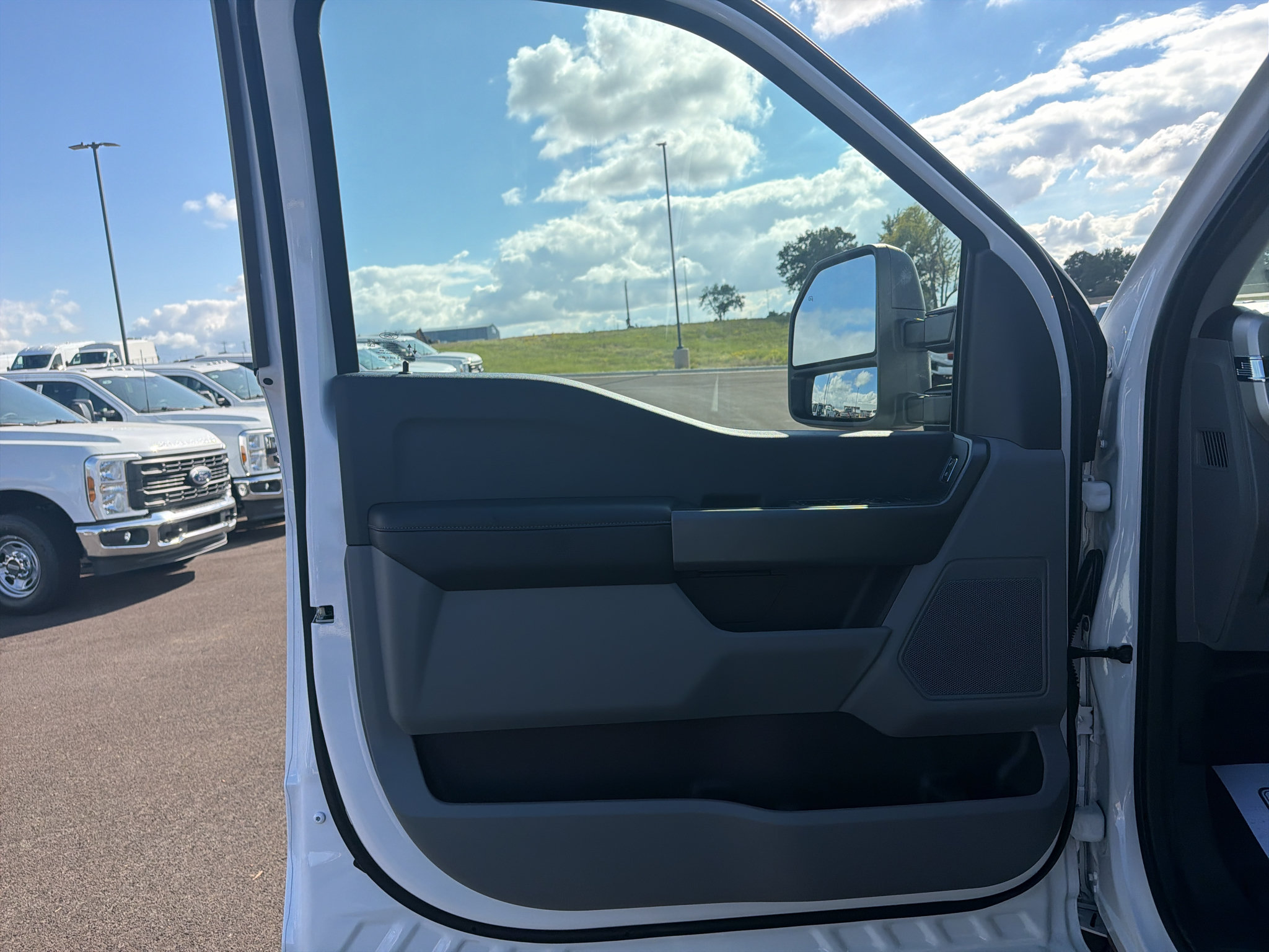 New 2027 Ford F250 XLT AWD/4WD image 9