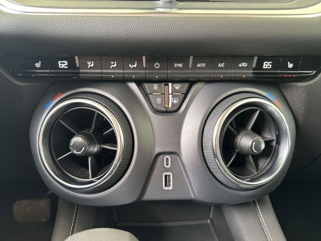 Certified 2025 Chevrolet Blazer LT AWD/4WD image 16