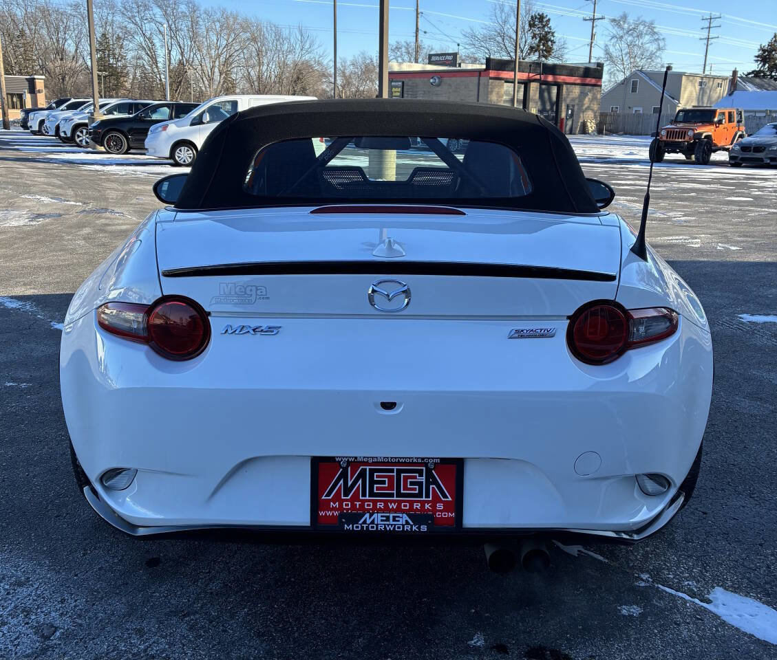 Used 2019 MAZDA MX-5 Miata Club w/ Brembo/BBS Package image 17